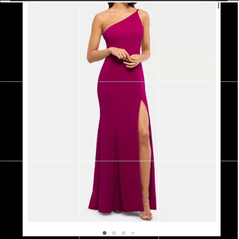 One shoulder crepe gown